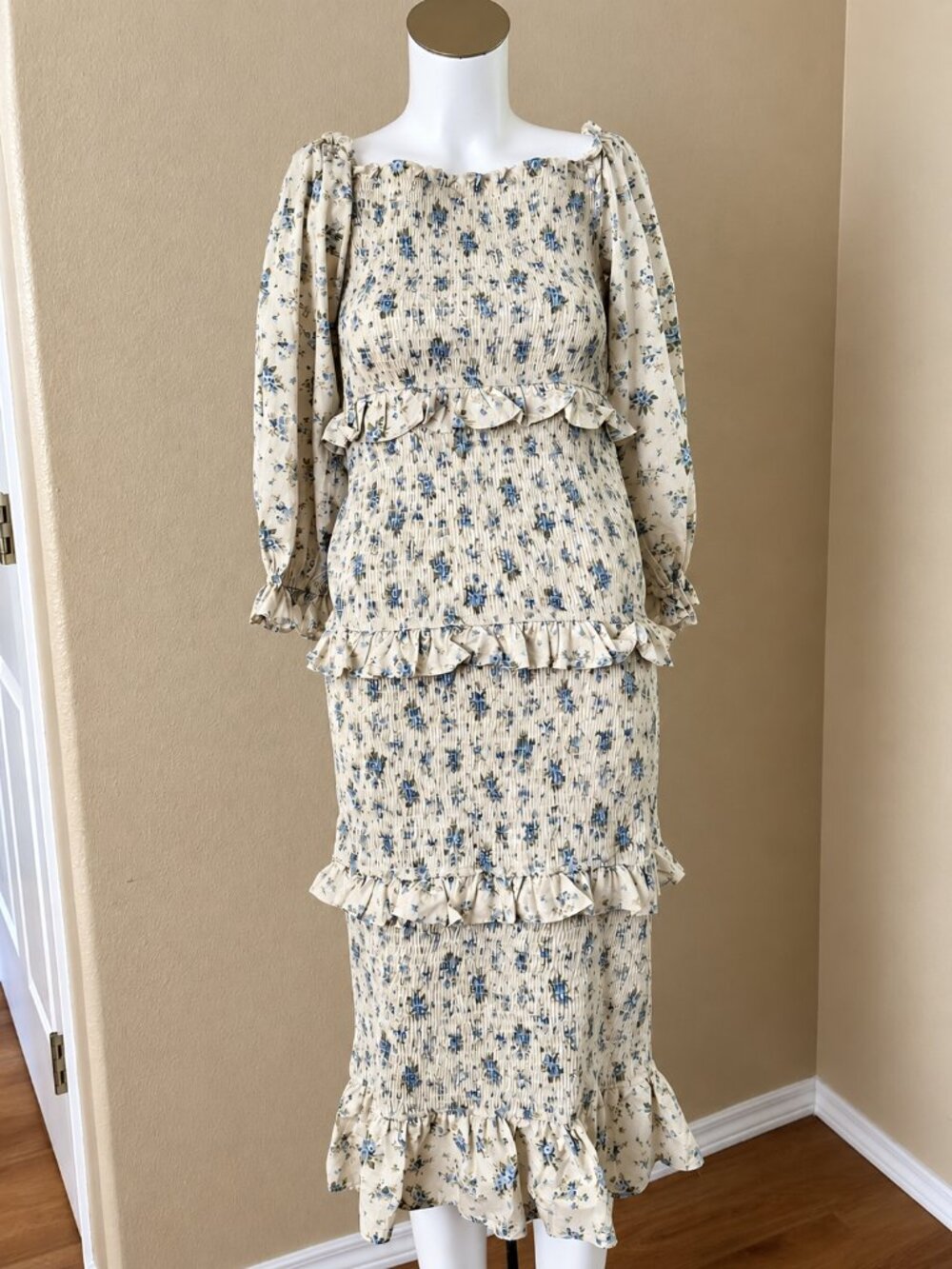 Worth Collective Blue Floral Smocked Dress Size S Long Sleeve Ruffle Hem Stretch